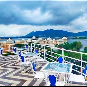 Royal Rafahiya Haveli - Lake Facing Udaipur