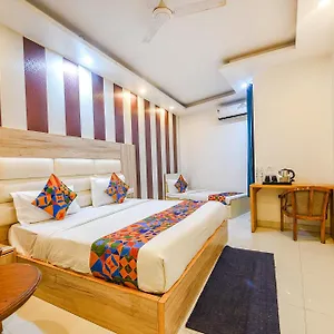 Fabhotel Aman New Delhi