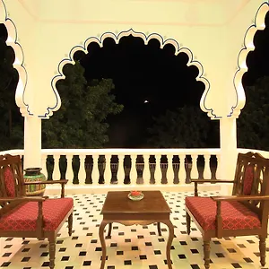 Bonjour Paradise 3*, Udaipur India
